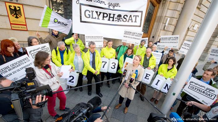 EU to extend license for controversial herbicide glyphosate